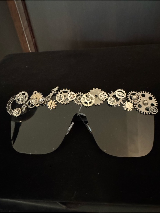 Steampunk Gear Shield Sunglasses - Silver & Black main image 4